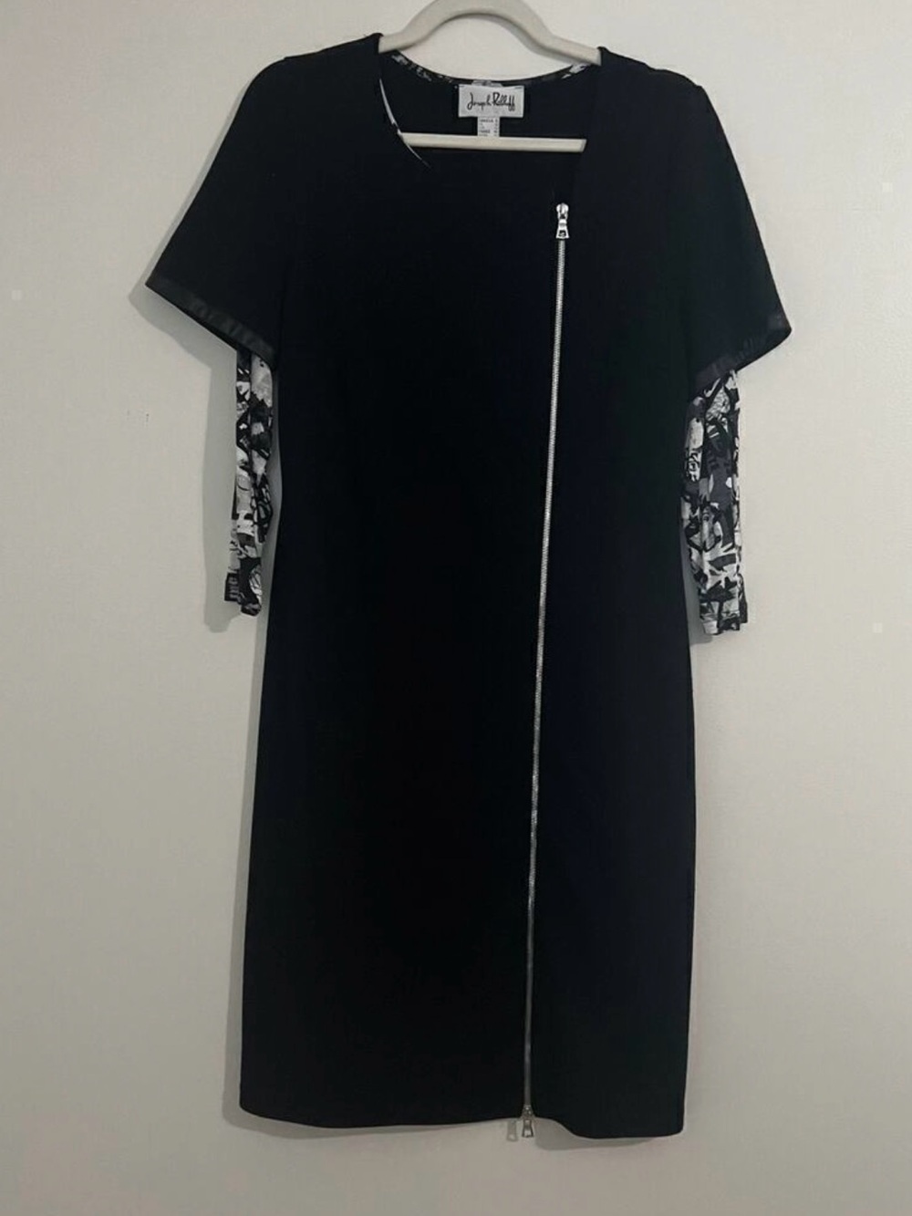 Joseph Ribkoff 90s Y2K Zip Up Layered Printed Sleeve Detail Black Dress Size 12